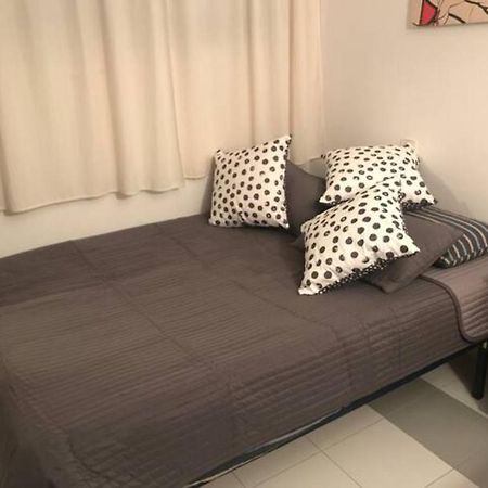 Apartamento Centrico Y Con Piscina A 5 Min. Playa Salou Bagian luar foto